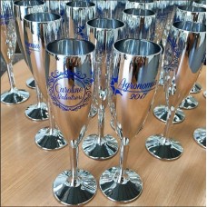 taça metalizada prata